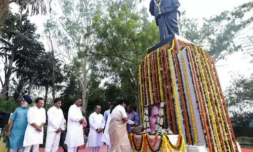 भाजपा नेताओं ने डॉ. श्यामा प्रसाद मुखर्जी की पुण्यतिथि पर श्रद्धांजलि अर्पित की