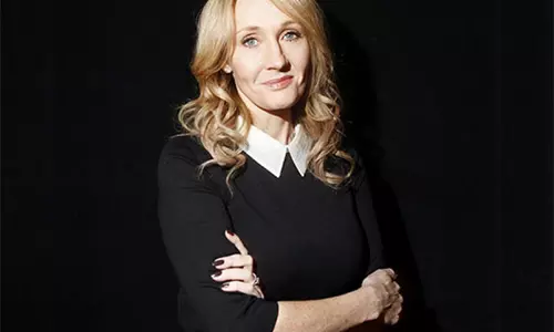 JK Rowling ने आगामी हैरी पॉटर सीरीज की प्रशंसा की