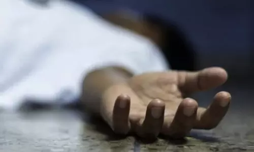 लेखापाल ट्रेन की चपेट में आया, मौत