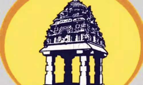शाखा गिरने से अक्षय की मौत: पुलिस ने BBMP वन इकाई के अधिकारियों को नोटिस जारी किया शाखा गिरने से अक्षय की मौत: पुलिस ने BBMP वन इकाई के अधिकारियों को नोटिस जारी किया