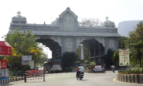 TTD ने तिरुपति एयरपोर्ट-अलीपीरी आर्क के कायाकल्प की योजना तैयार की