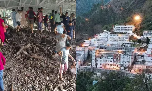 Vaishno Devi यात्रा बाधित, भारी बारिश से अर्धकुंवारी मार्ग पर लैंडस्लाइड; देखें Video