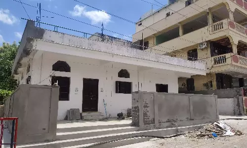 Karimnagar: बंदी ने अपने कैंप ऑफिस के पास पहला घर खरीदा Karimnagar: बंदी ने अपने कैंप ऑफिस के पास पहला घर खरीदा