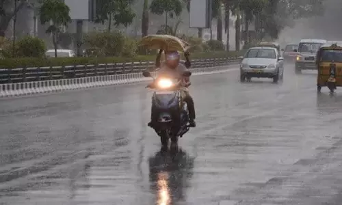 Bareilly में मानसून की पहली बारिश ने मचाई तबाही, सड़कों पर भरा पानी