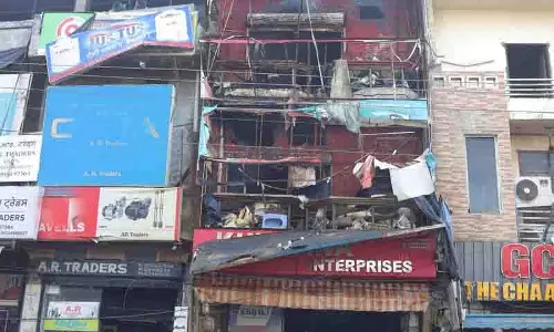 Phagwara Gate में सेनेटरी की दुकान में भीषण आग Phagwara Gate में सेनेटरी की दुकान में भीषण आग