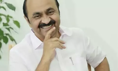 नीलांबुर की जीत पर अहंकारी होने का कोई मतलब नहीं सतीशन नीलांबुर की जीत पर अहंकारी होने का कोई मतलब नहीं सतीशन