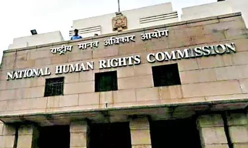 NHRC : स्वास्थ्य बीमा योजना एक अच्छा क्रेडिट कार्ड