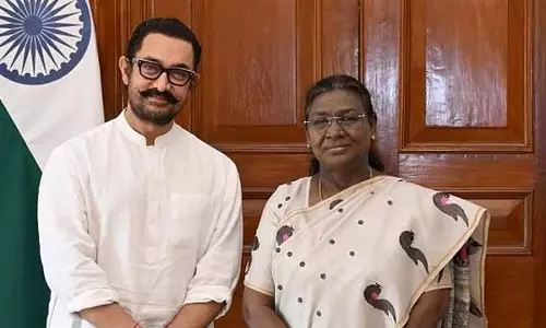 अभिनेता आमिर खान ने राष्ट्रपति से मुलाकात की अभिनेता आमिर खान ने राष्ट्रपति से मुलाकात की