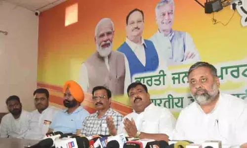 लुधियाना (पश्चिम) उपचुनाव में आप ने सरकारी मशीनरी का दुरुपयोग किया: Jeevan Gupta लुधियाना (पश्चिम) उपचुनाव में आप ने सरकारी मशीनरी का दुरुपयोग किया: Jeevan Gupta