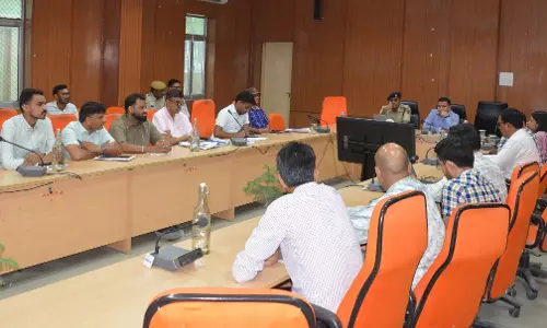 Churu: कलेक्टर ने जिला स्तरीय सड़क सुरक्षा टास्क फोर्स की बैठक में दिए निर्देश