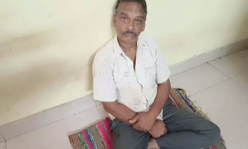 CG BREAKING: आइसक्रीम का लालच देकर 9 साल की मासूम से दुष्कर्म, आरोपी गिरफ्तार CG BREAKING: आइसक्रीम का लालच देकर 9 साल की मासूम से दुष्कर्म, आरोपी गिरफ्तार