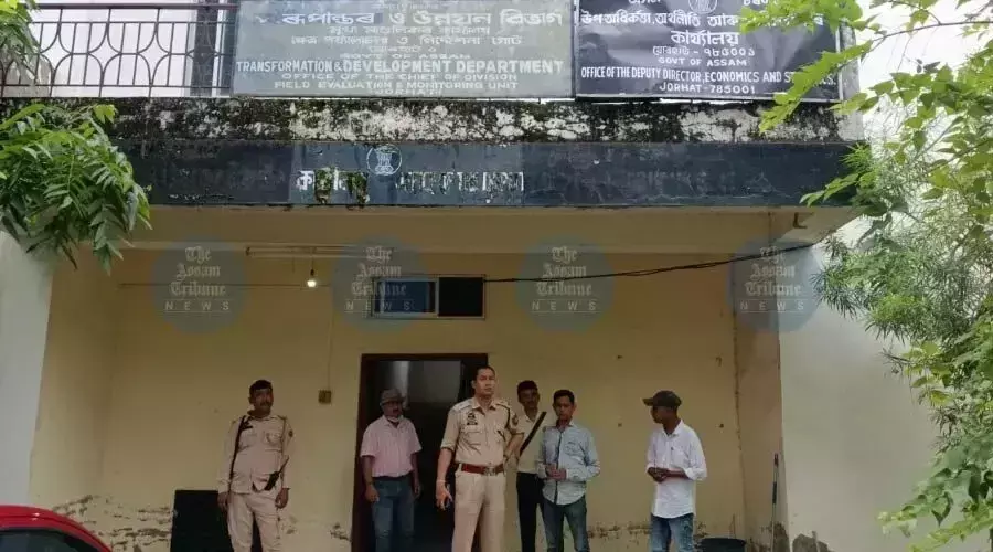 Jorhat में विभागीय कार्यालय बना चोरों का निशाना, तीन बार हुई लूटपाट Jorhat में विभागीय कार्यालय बना चोरों का निशाना, तीन बार हुई लूटपाट