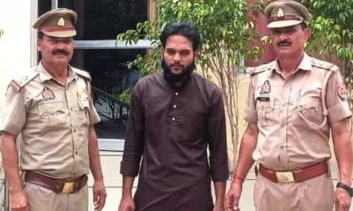 हैदरी दल का सदस्य पकड़ा गया, मोबाइल में मिले 40 अश्लील वीडियो