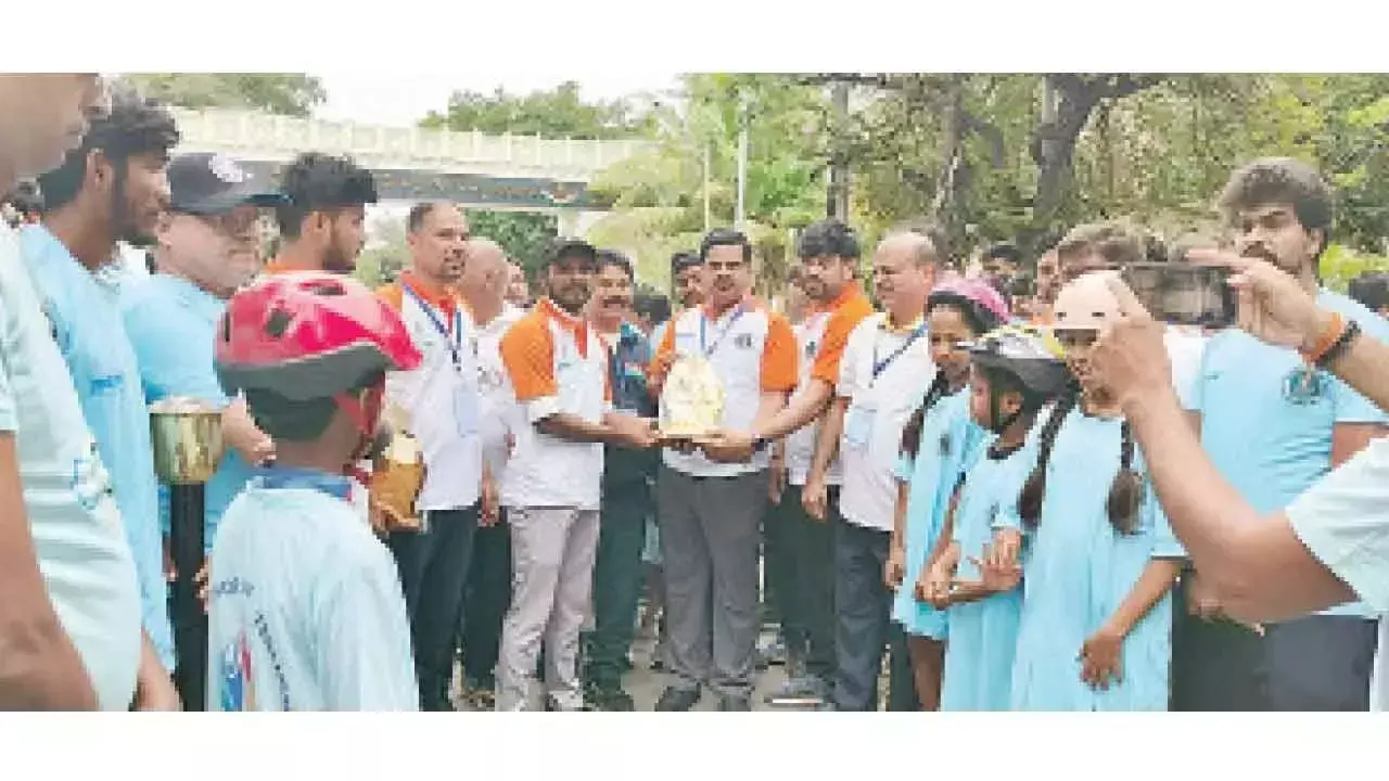 Telangana: खेल और शिक्षा में संतुलन से अधिक स्वस्थ और समग्र भविष्य का निर्माण होता है