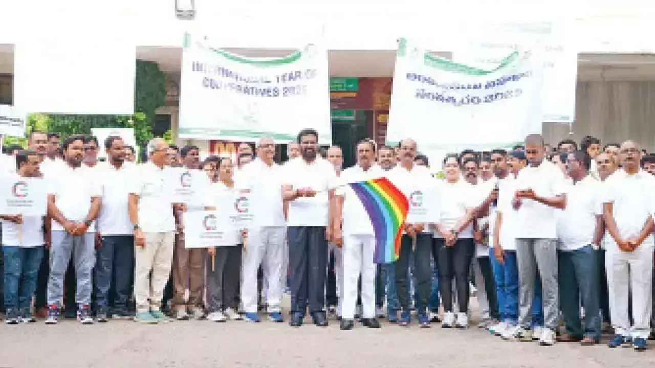 Telangana: अंतरराष्ट्रीय सहकारिता वर्ष के उपलक्ष्य में अपेक्स बैंक ने वॉकथॉन का आयोजन किया