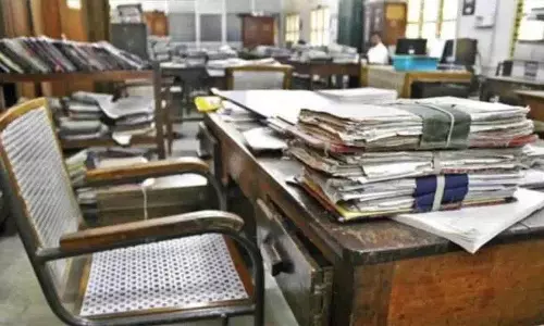 सरकारी दफ्तरों में आउटसोर्सिंग कर्मचारियों की स्थिति