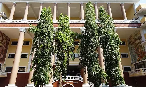 GTDC ताम्बडी सुरला झरने के सुंदर ट्रेक के साथ इको-पर्यटन को बढ़ावा दे रहा
