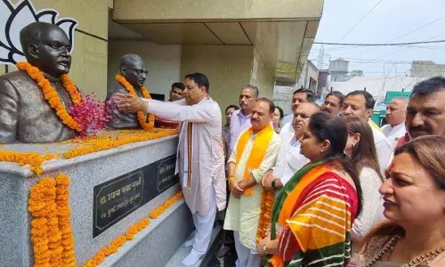 Jammu: भाजपा ने बलिदान दिवस पर डॉ. श्यामा प्रसाद मुखर्जी को श्रद्धांजलि दी