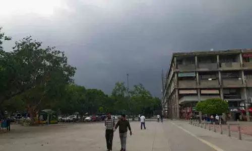 Chandigarh: मानसून के आगे बढ़ने के बावजूद तापमान में बढ़ोतरी Chandigarh: मानसून के आगे बढ़ने के बावजूद तापमान में बढ़ोतरी