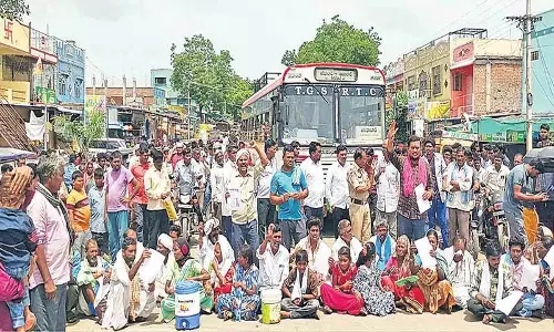 Telangana में विरोध प्रदर्शनों से हड़कंप