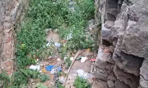 अधिकारियों और ठेकेदारों की मिलीभगत से बिना काम किए ही बिल वसूले जा रहे हैं