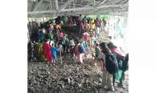 Jammu: बारिश के कारण भूस्खलन के कारण माता वैष्णो देवी यात्रा स्थगित Jammu: बारिश के कारण भूस्खलन के कारण माता वैष्णो देवी यात्रा स्थगित