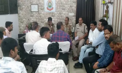 रथ यात्रा की तैयारियों को लेकर कोतवाली थाना में हुई बैठक रथ यात्रा की तैयारियों को लेकर कोतवाली थाना में हुई बैठक