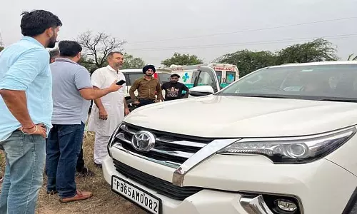 फॉर्च्यूनर में 3 लाशें : मोहाली के प्रॉपर्टी डीलर ने परिवार क्यों किया खत्म फॉर्च्यूनर में 3 लाशें : मोहाली के प्रॉपर्टी डीलर ने परिवार क्यों किया खत्म