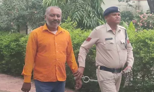 CG: पिता की हत्या करने वाले बेटे को उम्रकैद, न्यायालय ने सुनाया फैसला CG: पिता की हत्या करने वाले बेटे को उम्रकैद, न्यायालय ने सुनाया फैसला