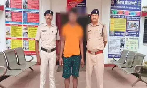 CG NEWS: सौतेले पिता ने 2 साल की बच्ची से किया रेप, आरोपी गिरफ्तार CG NEWS: सौतेले पिता ने 2 साल की बच्ची से किया रेप, आरोपी गिरफ्तार