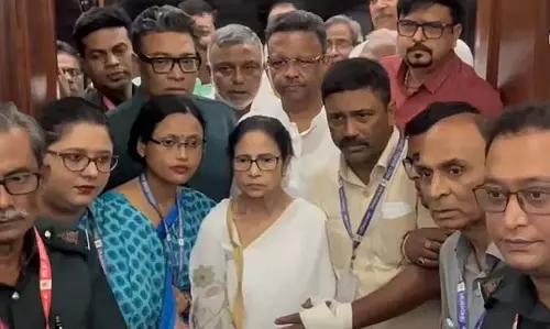 ममता ने सोमवार की घटना को लेकर भाजपा पर निशाना साधा