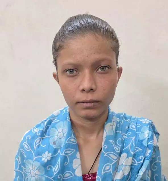 सेक्स वर्कर निकली चलती कार से लाश फेंकने वाली युवती, कबीर नगर मामले में अब तक चार अरेस्ट सेक्स वर्कर निकली चलती कार से लाश फेंकने वाली युवती, कबीर नगर मामले में अब तक चार अरेस्ट