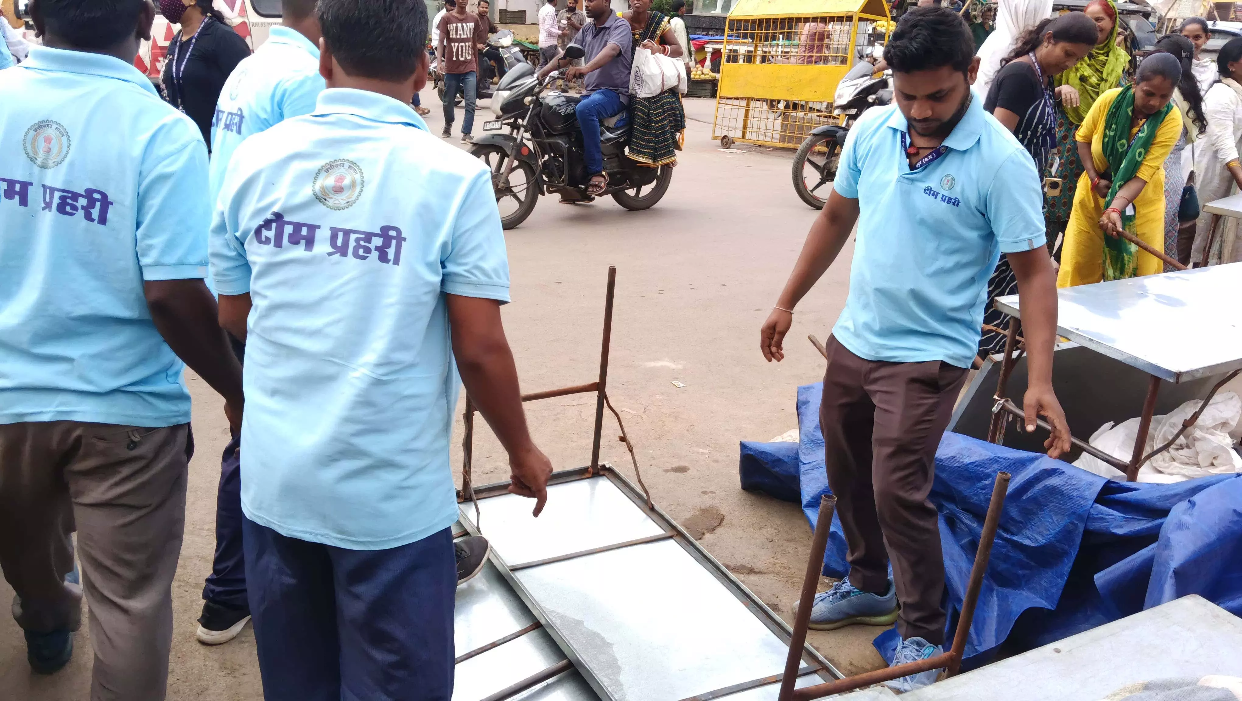 मालवीय रोड के 24 कब्जाधारी दुकानदारों पर चालानी की कार्रवाई मालवीय रोड के 24 कब्जाधारी दुकानदारों पर चालानी की कार्रवाई