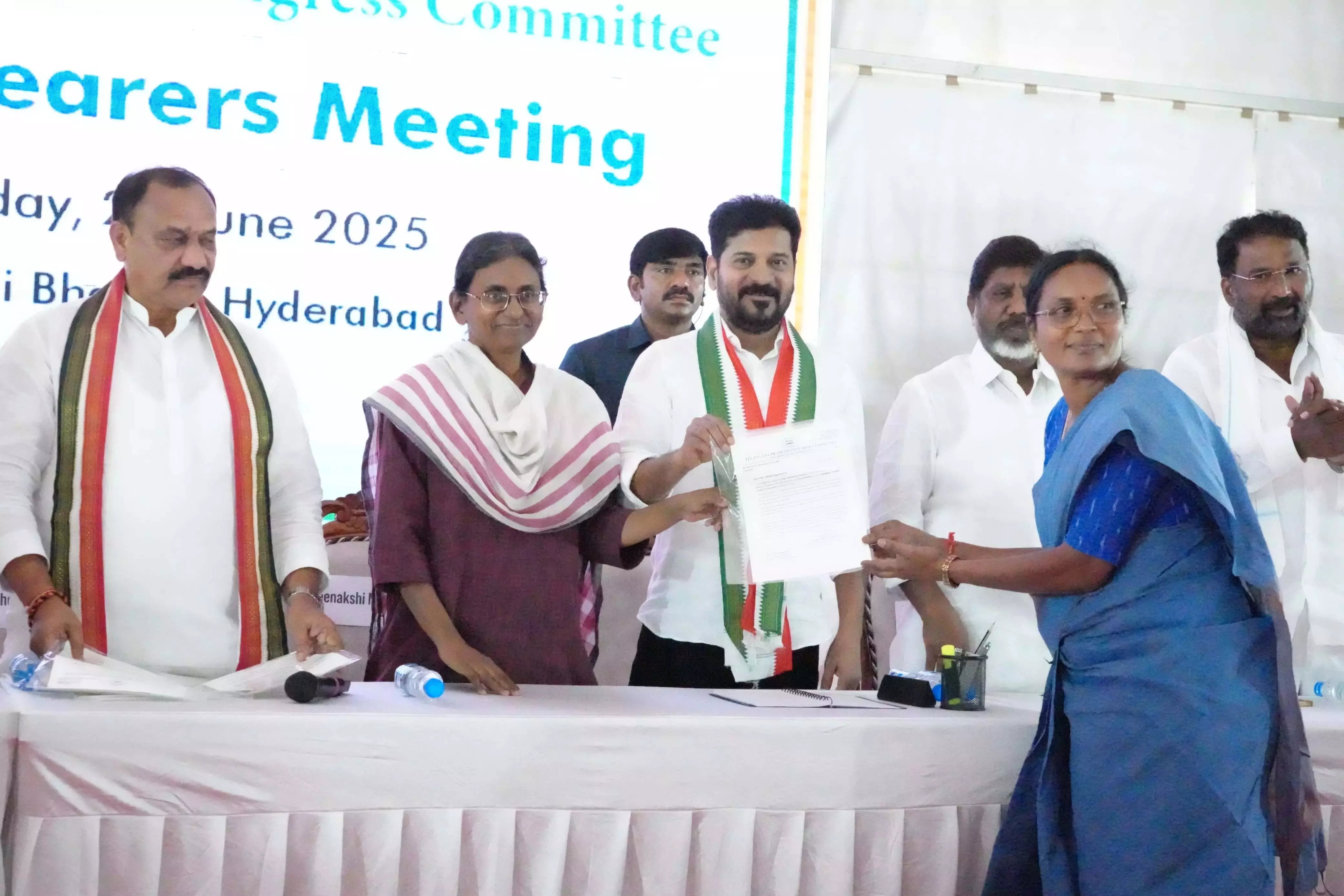Telangana: रेवंत का ध्यान स्थानीय निकायों के चुनावों पर Telangana: रेवंत का ध्यान स्थानीय निकायों के चुनावों पर
