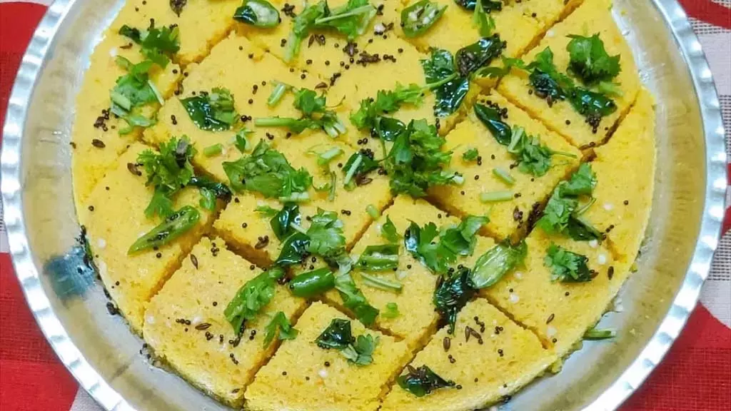 Kitchen Tips And Tricks: अगर आपके पास मोल्ड नहीं है तो इन आसान ट्रिक्स से बनाएं मुलायम और स्पंजी इडली या ढोकला Kitchen Tips And Tricks: अगर आपके पास मोल्ड नहीं है तो इन आसान ट्रिक्स से बनाएं मुलायम और स्पंजी इडली या ढोकला