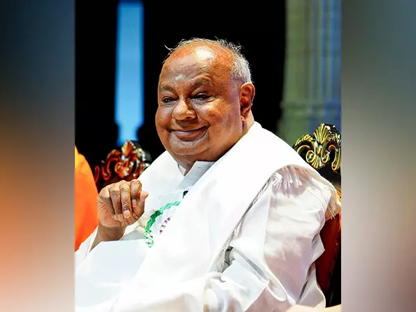 आपातकाल ने हमारे लोकतांत्रिक अस्तित्व के लिए सबसे बड़ी चुनौती पेश की: पूर्व PM देवेगौड़ा आपातकाल ने हमारे लोकतांत्रिक अस्तित्व के लिए सबसे बड़ी चुनौती पेश की: पूर्व PM देवेगौड़ा