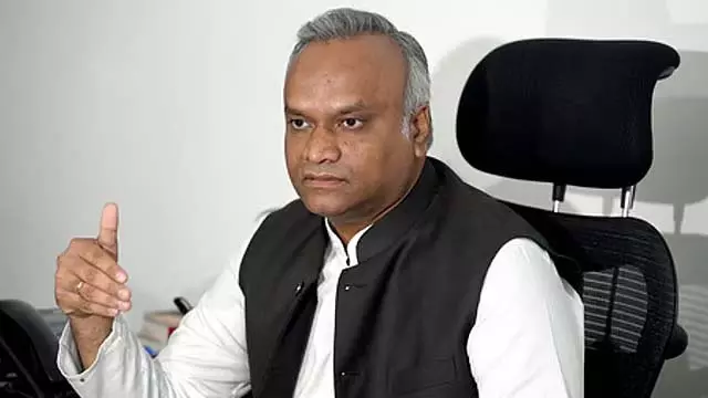 बीआर पाटिल को सिद्धारमैया, शिवकुमार से चर्चा करनी चाहिए थी: Priyank Kharge बीआर पाटिल को सिद्धारमैया, शिवकुमार से चर्चा करनी चाहिए थी: Priyank Kharge