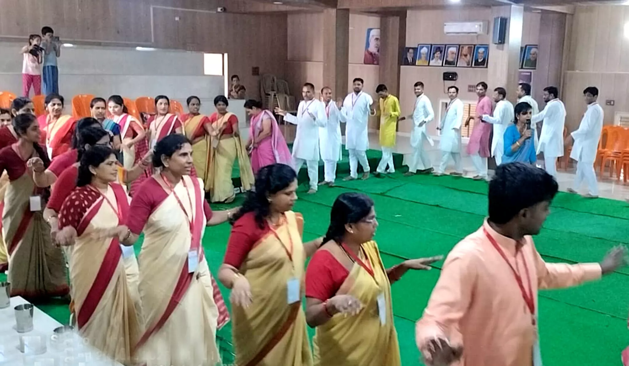 Farrukhabad: ECCE विषय पर शिक्षकों को मिला गहरा मार्गदर्शन Farrukhabad: ECCE विषय पर शिक्षकों को मिला गहरा मार्गदर्शन