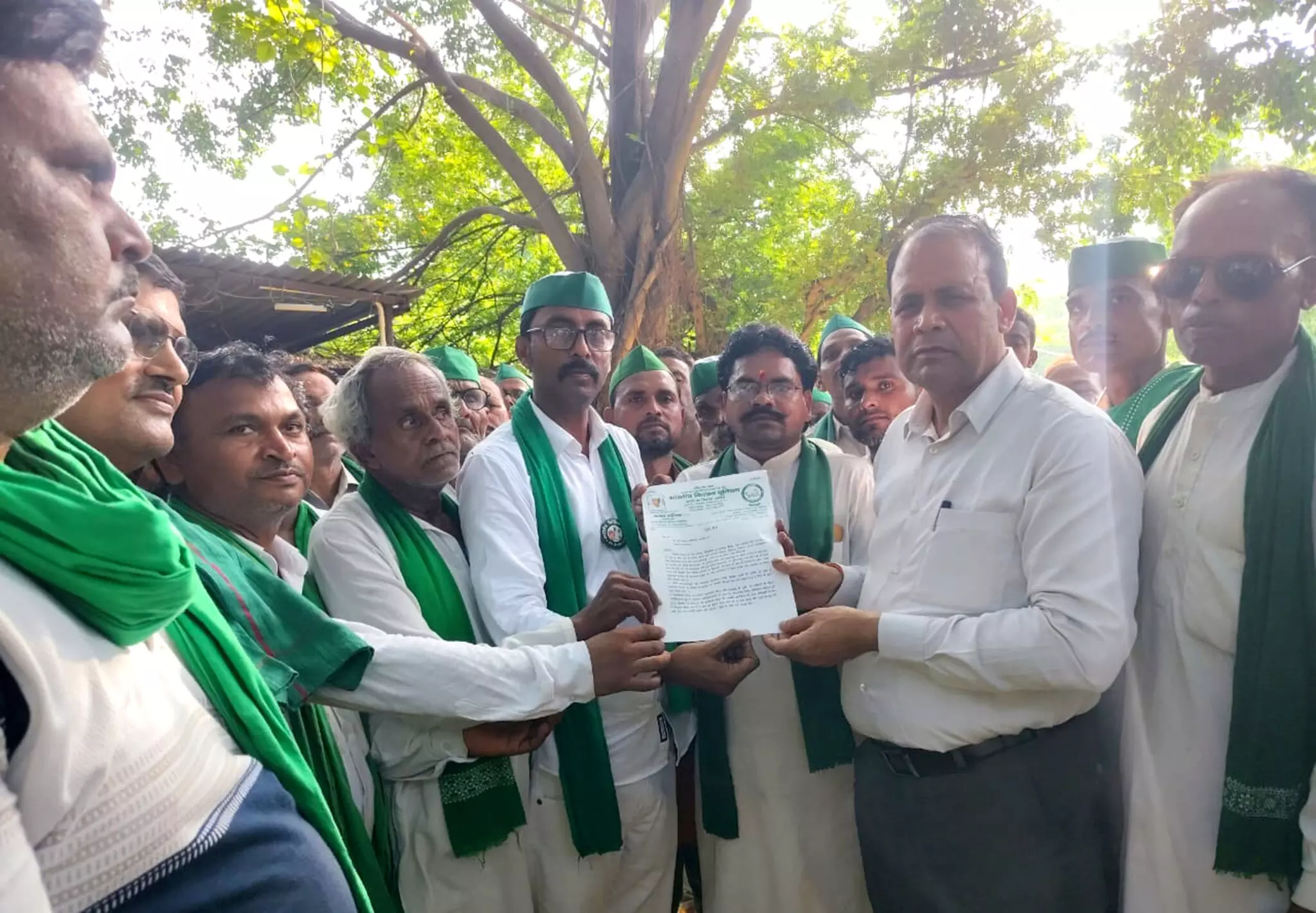 Farrukhabad: समस्याओं पर कार्रवाई नहीं तो होगा उग्र आंदोलन Farrukhabad: समस्याओं पर कार्रवाई नहीं तो होगा उग्र आंदोलन