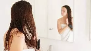 Hair Care: मानसून में रूखे और बेजान बालों के लिए आजमाएं ये हेयर मास्क Hair Care: मानसून में रूखे और बेजान बालों के लिए आजमाएं ये हेयर मास्क