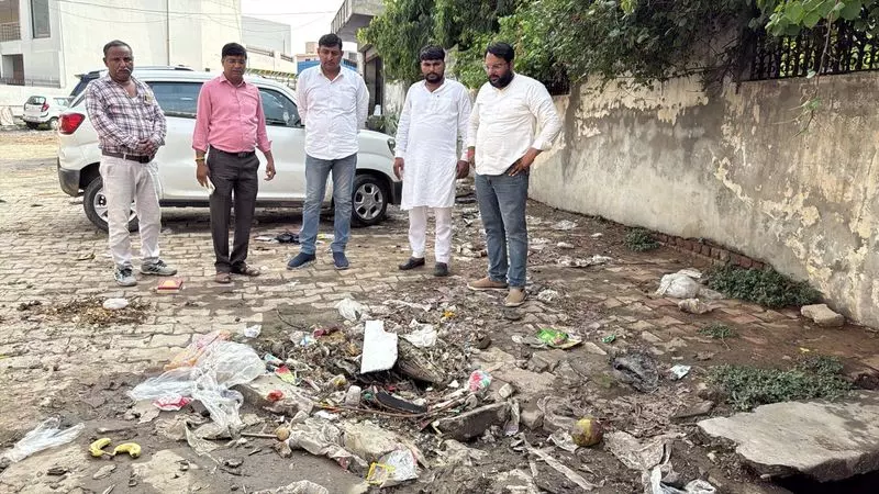 Haryana : भिवानी में भारी बारिश के बाद एमसी हरकत में आई Haryana : भिवानी में भारी बारिश के बाद एमसी हरकत में आई