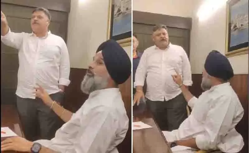 Amritsar स्थित अपने घर पर विजिलेंस छापे पर बिक्रम मजीठिया की पहली प्रतिक्रिया Amritsar स्थित अपने घर पर विजिलेंस छापे पर बिक्रम मजीठिया की पहली प्रतिक्रिया