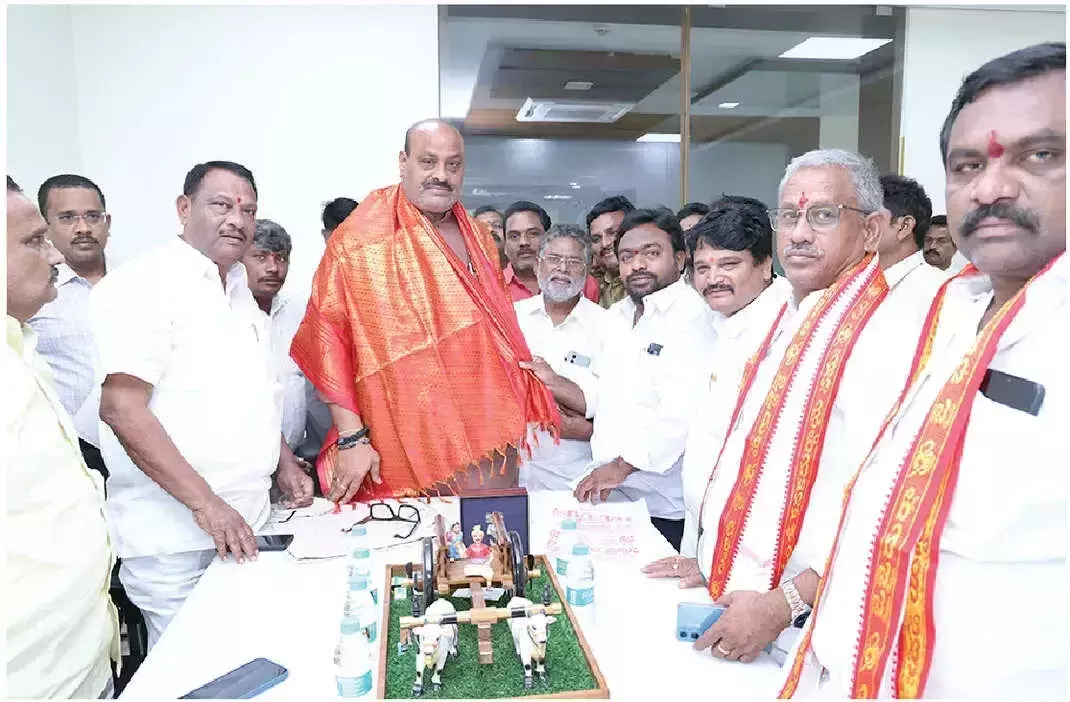 AP मत्स्य पालन सोसायटी के अध्यक्ष पद के लिए चुनाव की मांग AP मत्स्य पालन सोसायटी के अध्यक्ष पद के लिए चुनाव की मांग