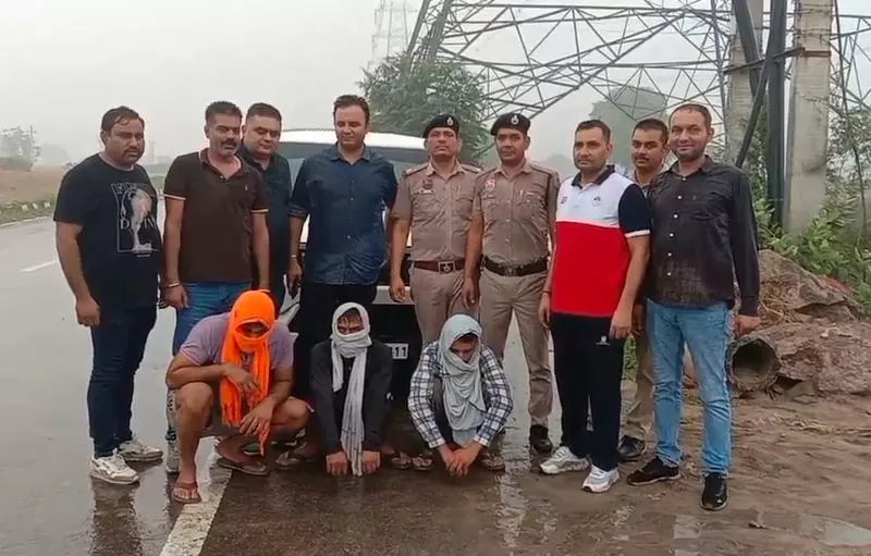 Haryana के सोनीपत में मुठभेड़ के बाद गैंगस्टर चांद पहलवान और उसके 3 साथी गिरफ्तार Haryana के सोनीपत में मुठभेड़ के बाद गैंगस्टर चांद पहलवान और उसके 3 साथी गिरफ्तार