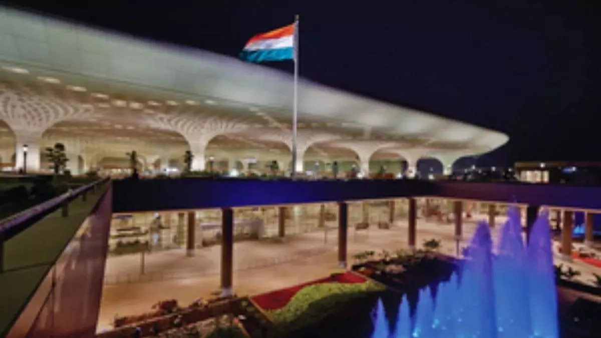 अडानी ने मुंबई हवाई अड्डे के ऋण के पुनर्वित्त के लिए 1 बिलियन डॉलर जुटाए अडानी ने मुंबई हवाई अड्डे के ऋण के पुनर्वित्त के लिए 1 बिलियन डॉलर जुटाए