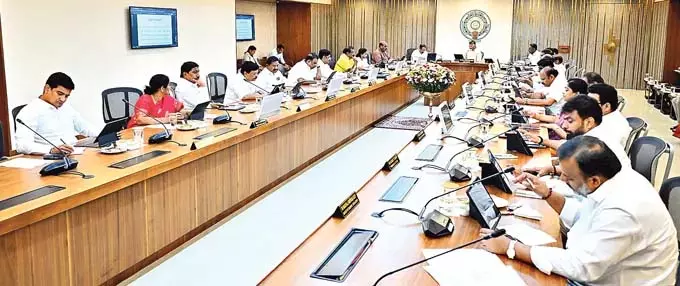 Andhra : श्रीशैलम और कॉटन बैराज की सुरक्षा के लिए 350 करोड़ Andhra : श्रीशैलम और कॉटन बैराज की सुरक्षा के लिए 350 करोड़