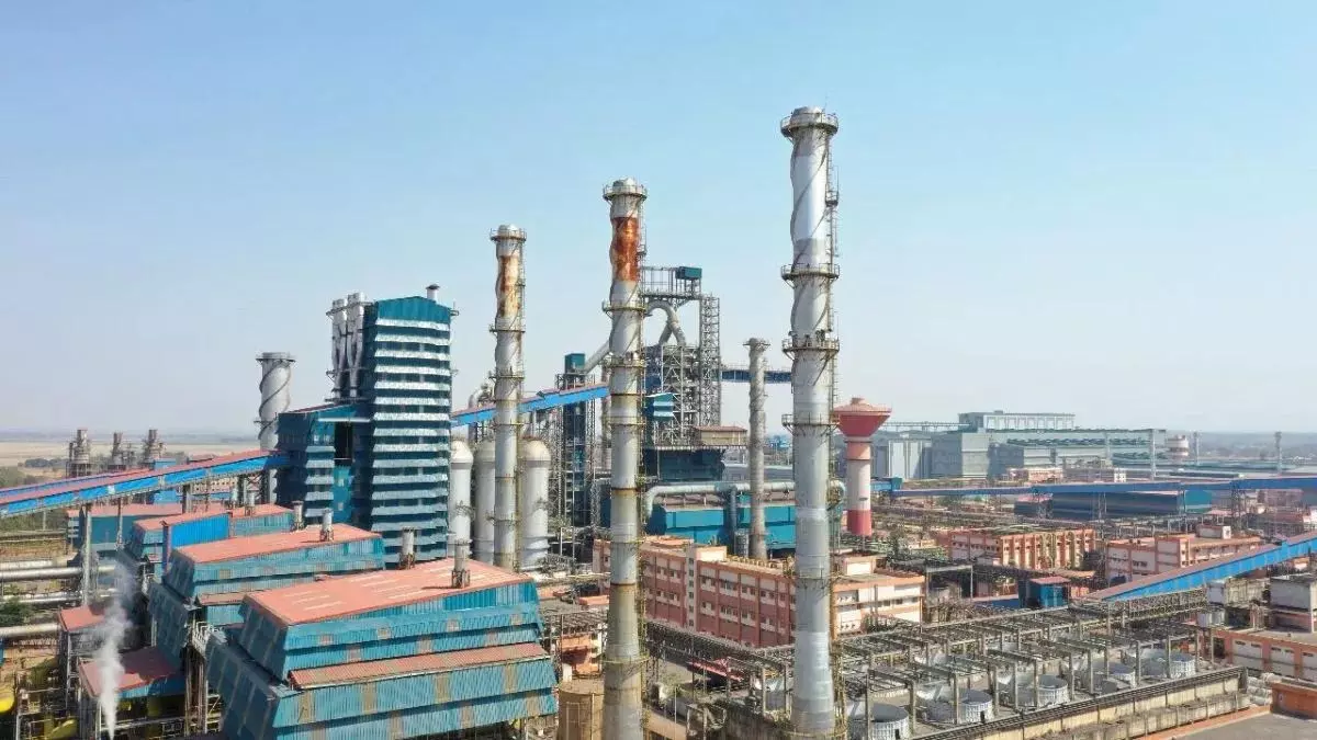 NMDC स्टील ने हॉट मेटल उत्पादन में नया रिकॉर्ड बनाया, ब्लास्ट फर्नेस क्षमता का 117% पार किया NMDC स्टील ने हॉट मेटल उत्पादन में नया रिकॉर्ड बनाया, ब्लास्ट फर्नेस क्षमता का 117% पार किया