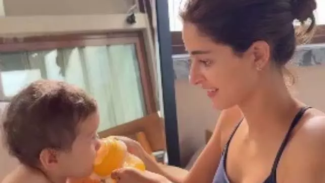 Ananya Panday : बेबी रिवर का पहला जन्मदिन मनाया, उसे ‘अपनी आंखों का तारा’ कहा Ananya Panday : बेबी रिवर का पहला जन्मदिन मनाया, उसे ‘अपनी आंखों का तारा’ कहा