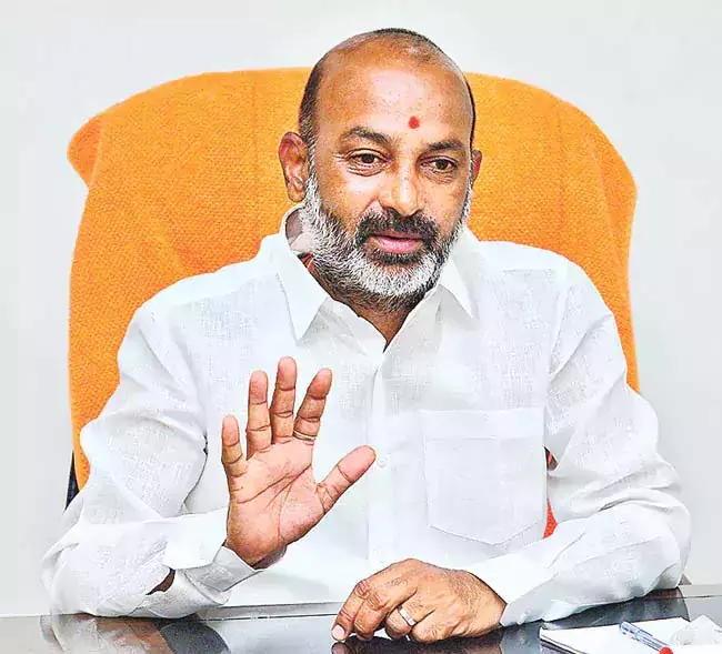 आपातकालीन शासन देश पर एक धब्बा है: केंद्रीय मंत्री बंदी संजय आपातकालीन शासन देश पर एक धब्बा है: केंद्रीय मंत्री बंदी संजय