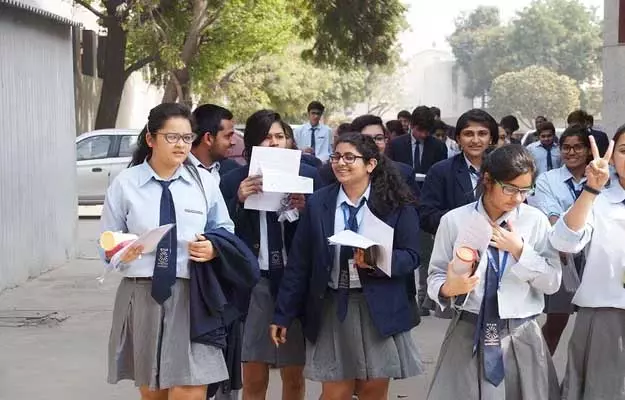 10वीं की बोर्ड परीक्षा अब साल में दो बार होगी, CBSE का बड़ा फैसला, जानें पूरी डिटेल्स 10वीं की बोर्ड परीक्षा अब साल में दो बार होगी, CBSE का बड़ा फैसला, जानें पूरी डिटेल्स